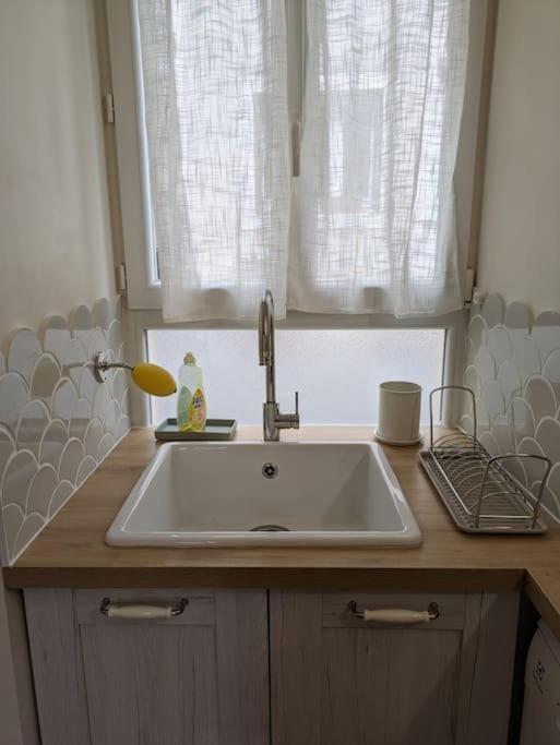 Appartement Avec Jardin Et Acces Mer Grandcamp-Maisy Ngoại thất bức ảnh